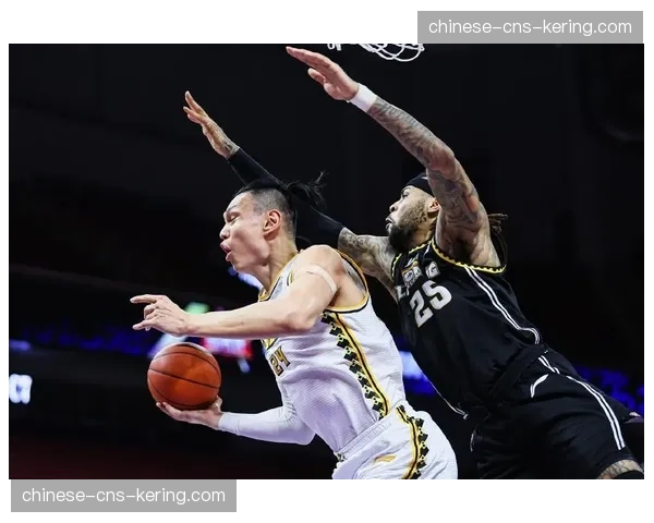 “评论：外援发挥成胜负手，莫兰德与奥卡福的内线博弈”