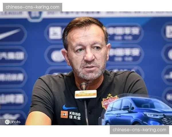 从争议到胜利:记图卢兹主帅在VAR改判后对球队的临场调整 从争议到胜利:记图卢兹主帅在VAR改判后对球队的临场调整